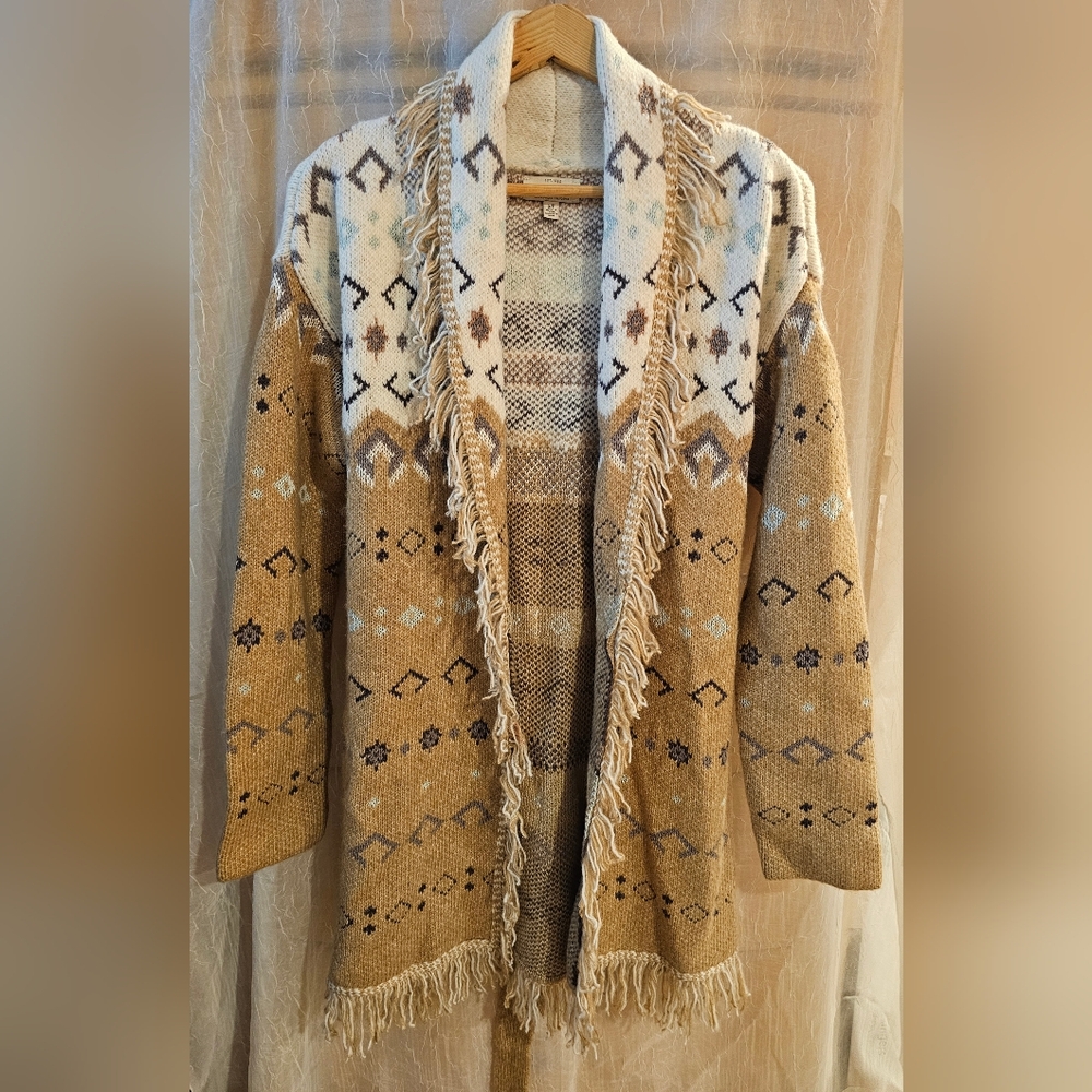 LUCKY Women's Tan Patterned Boho Graphic Sweater